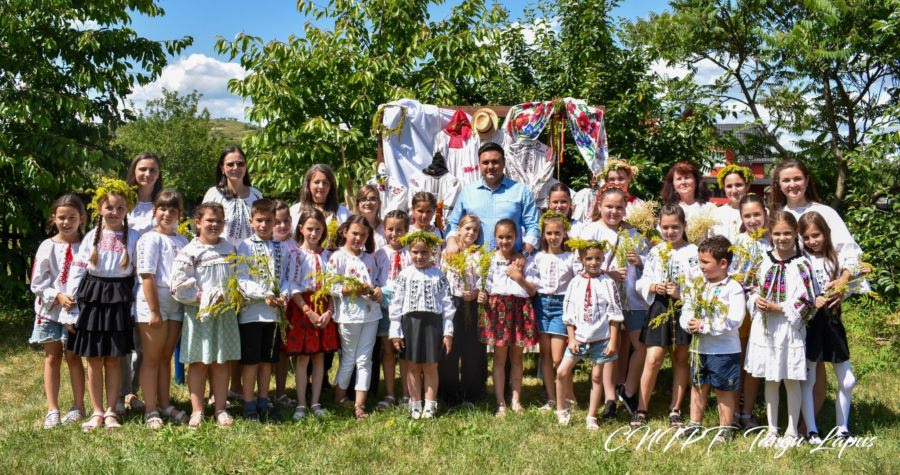 Magia Sânzienelor și farmecul iei românești, sărbătorite la Casa Muzeu Etnografic Rogoz