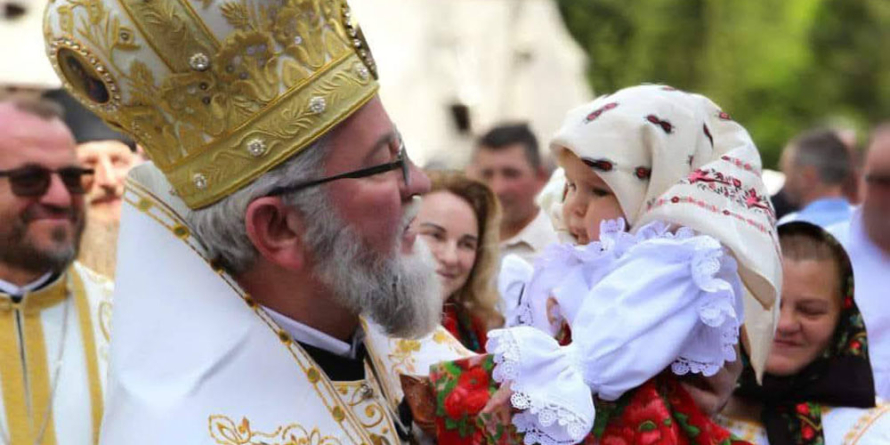 PS Părinte Iustin: „Este o datorie tot atât de sfântă păstrarea și îmbrăcarea portului precum cea a păstrării credinței ortodoxe strămoșești”