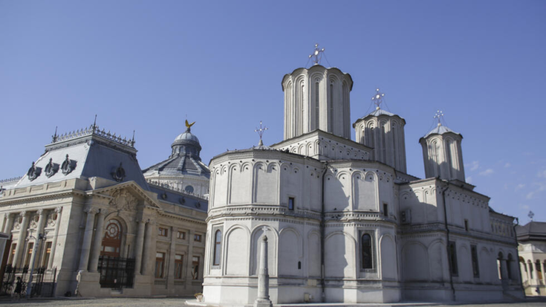 În ajun de Rusalii, Patriarhia cere demnitate și rugăciune: „Nu răspundeți la provocările Bucharest Pride”