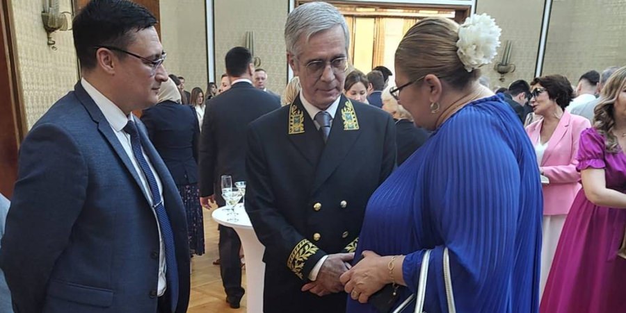 Două Românii, două agende