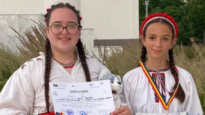 Beatris Floare China și Daria Otilia Bachmatchi au obținut premiul I la Festivalul Regional de Interpretare Vocală „Suflete și Voci de Aur”