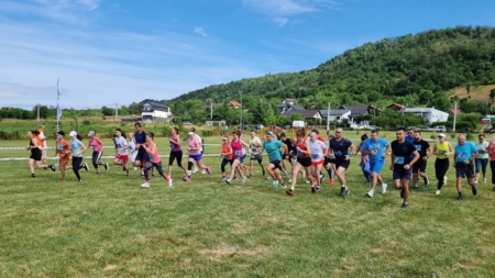 Cros, desene pe asfalt și șah la Tăuții Măgherăuș