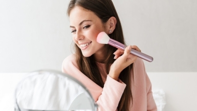 Machiajul de zi vs. machiajul de seară: ce trebuie să știi