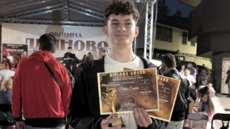 Patric Ember aduce în Maramureș Trofeul Golden al secțiunii Musical din cadrul Festivalului international „Balkan Nightingale” din Bulgaria