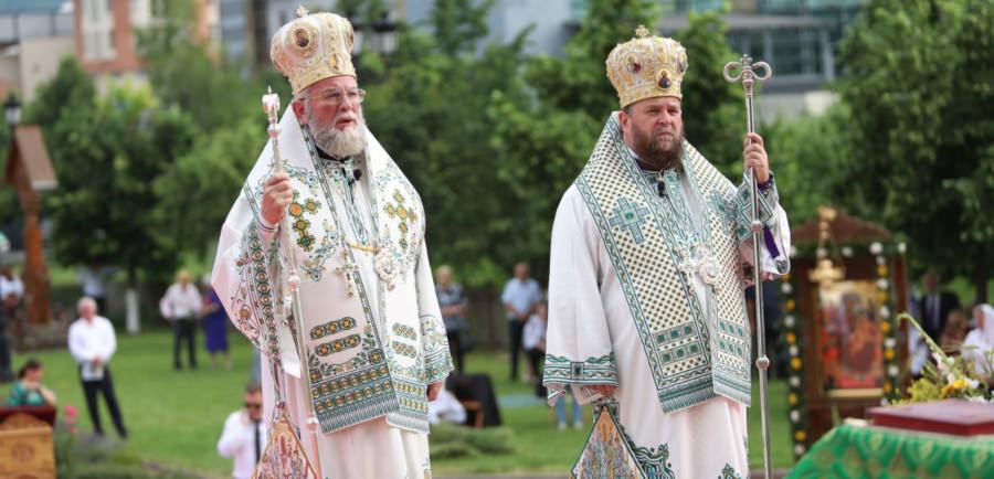 Unde slujesc ierarhii de Praznicul Înălțării Domnului – Ziua Eroilor și sărbătoarea închinată Sfinților Împărați Constantin și Elena
