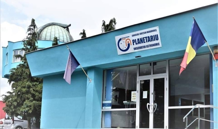 Expoziția de fotografie „Om și Munte” va putea fi vizitată la Planetariu, în Baia Mare