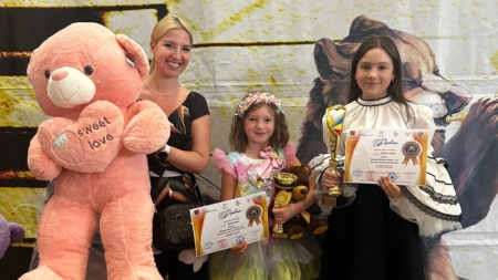 Trei eleve din Baia Mare au obținut premii frumoase la Festivalul „Ursulețul de Aur”
