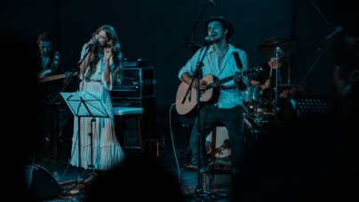 Flavia Hojda și Pavel Ulici aduc poezie și cântec la Centrul Cultural-Educațional START din Târgu Lăpuș