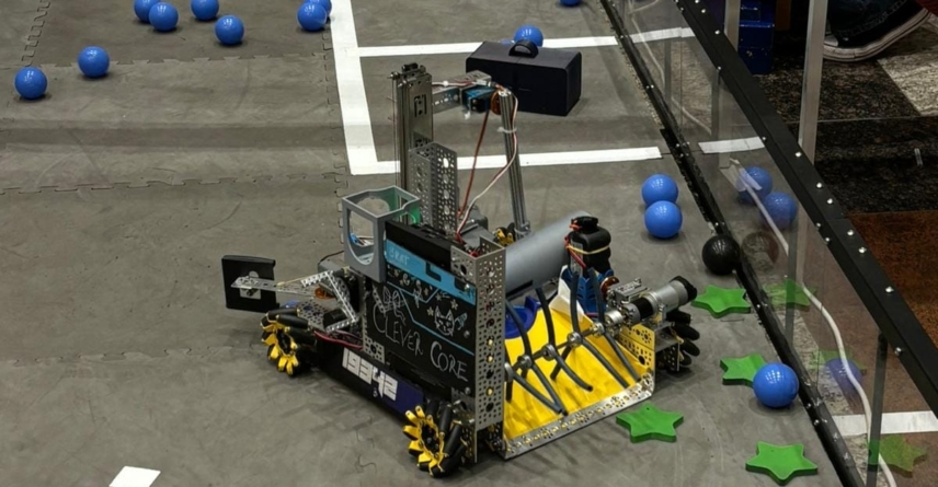 Copiii și adolescenții pasionați de tehnologie și inovație sunt invitați la Think-Tech Summer Camp