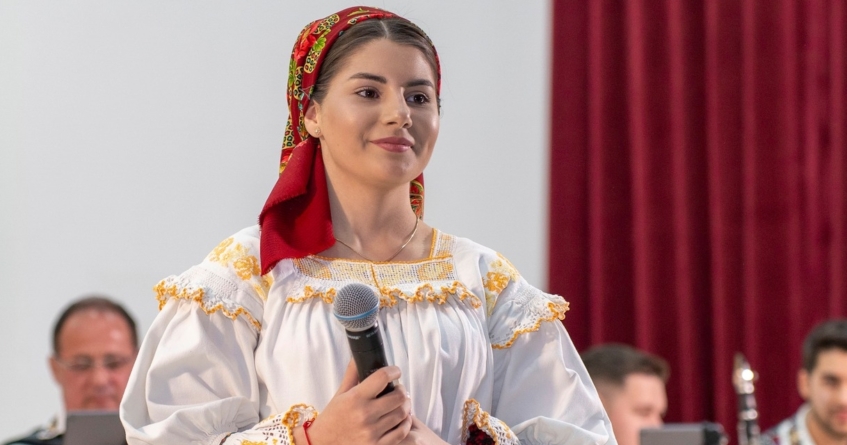 Zi aniversară pentru Oana Larisa Pop, tânăra speranță a folclorului maramureșean