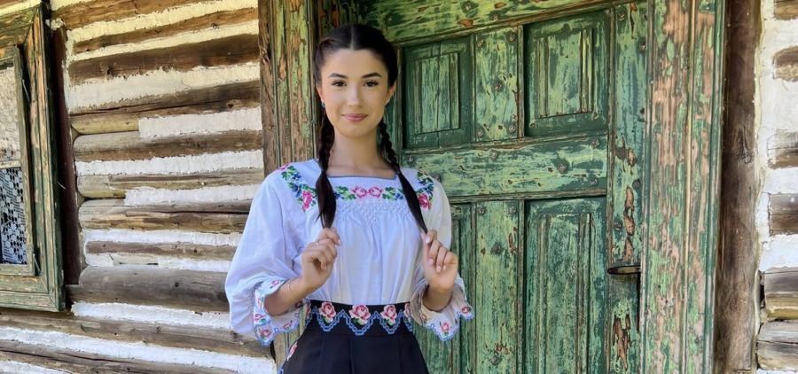 Alexia Mance, o tânără talentată care dă glas folclorului maramureșean: „Muzica populară nu este doar o pasiune, ci un mod de a trăi și de a transmite emoții”