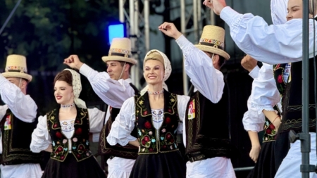 Ansamblul Folcloric Național „Transilvania” vă invită la Târg de Sfântă Mărie în Asuaju de Sus