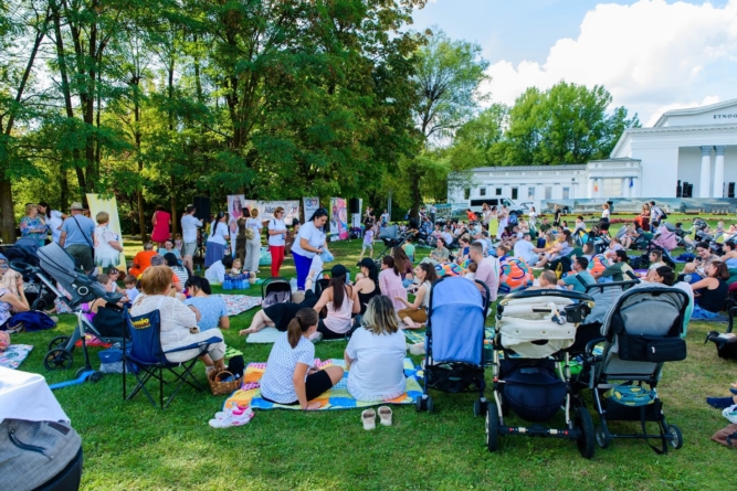 Cea de-a II-a ediție a Picnicului pentru Alăptare va avea loc în 1 august, pe Câmpul Tineretului din Baia Mare