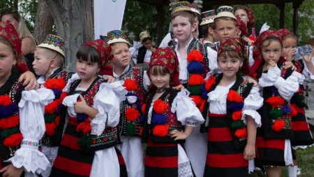 Ansamblurile Folclorice „Săliștenii” și „Berbeștenii” vor evolua pe scena Festivalului „Cântecele Munților” de la Sibiu