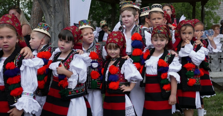 Ansamblurile Folclorice „Săliștenii” și „Berbeștenii” vor evolua pe scena Festivalului „Cântecele Munților” de la Sibiu