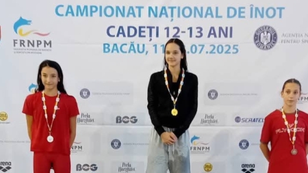 Sportivi Flykick Team Baia Mare, pe podium la Campionatele Naționale de înot pentru cadeți