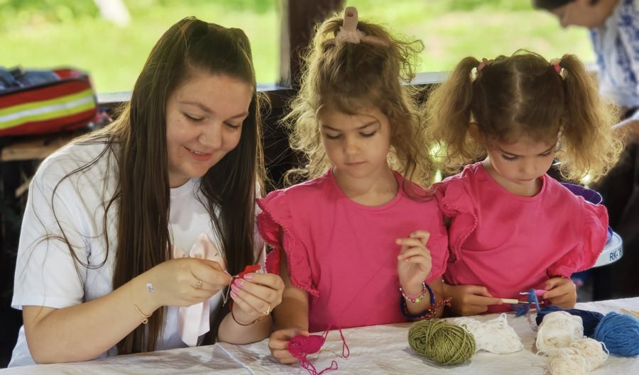 Atelierele de vacanță continuă și în luna august la Muzeul Satului din Baia Mare!