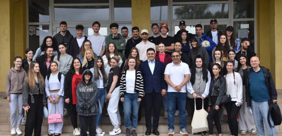 Studenți din București, în practică la Târgu Lăpuș