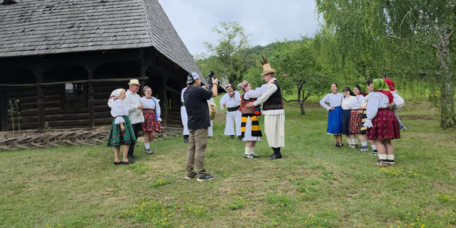 La Muzeul Satului Baia Mare: Tradițiile Maramureșului sunt readuse la viață prin realitate virtuală