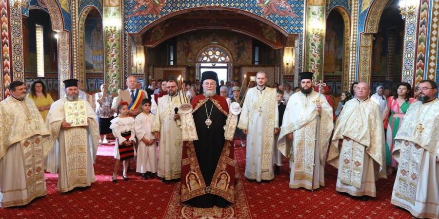 Hramul Bisericii „Soborul celor 12 Sfinți Apostoli” și 25 de ani de la prima târnosire