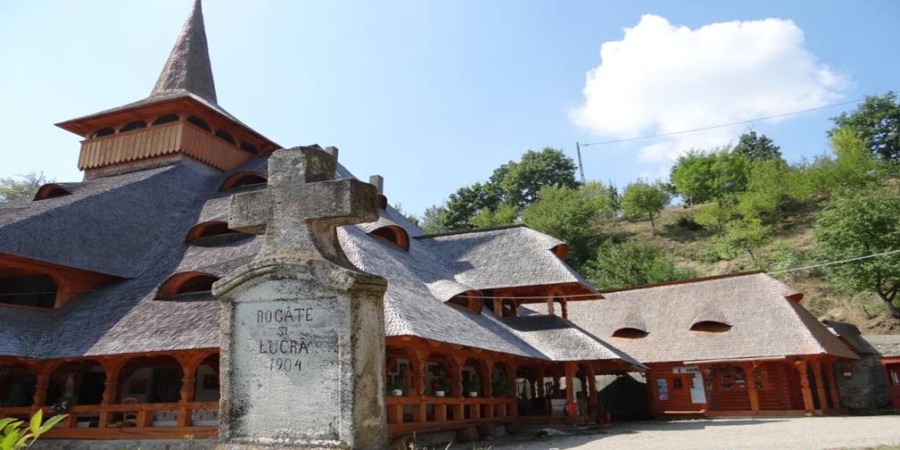 Invitație la Hramul Mănăstirii Rohița – Boiereni, Țara Lăpușului