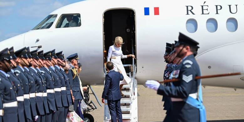 Macron încearcă din nou. Brigitte, la fel de hotărâtă: „Non”