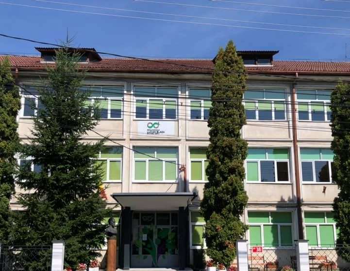 Școala Gimnazială „Lucian Blaga” Baia Mare, certificată ca școală de încredere