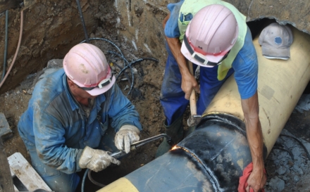 Lucrări la rețeaua de canalizare pe mai multe străzi din Baia Mare