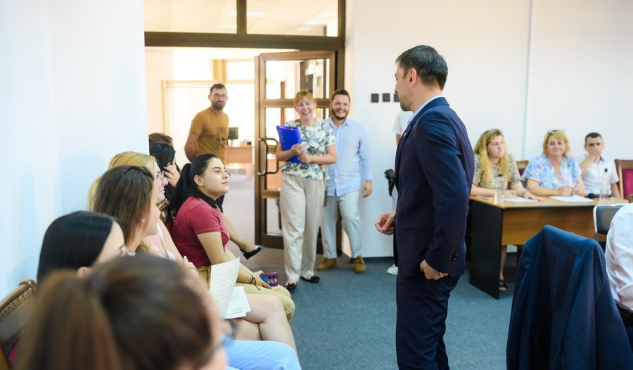 Studenți de la Comunicare și Relații Publice, în practică la Consiliul Județean Maramureș