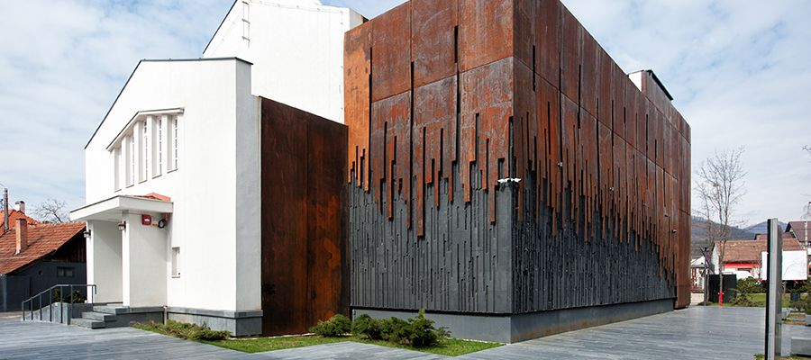 Expoziția de grup „Emailuri – picturi și sculpturi” va putea fi admirată la Colonia Pictorilor din Baia Mare