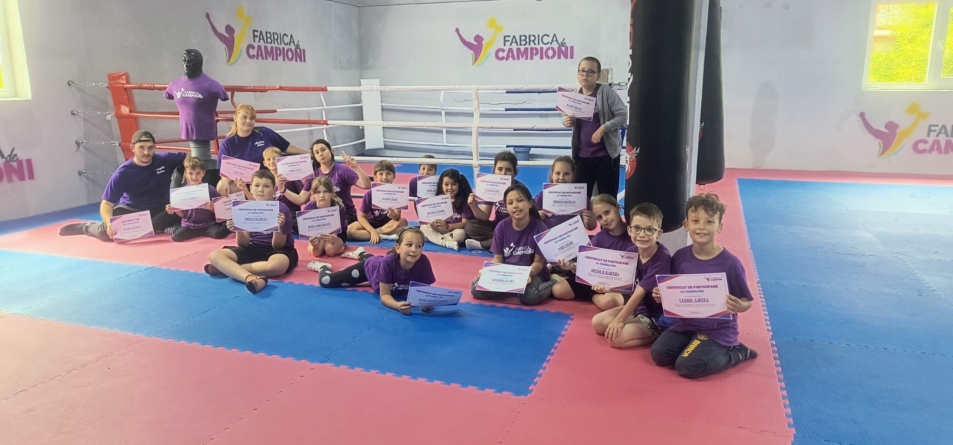 În tabără la Fabrica de Campioni
