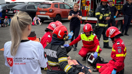 Exercițiu tactic de simulare a unui accident rutier grav, dedicat paramedicilor și pompierilor maramureșeni