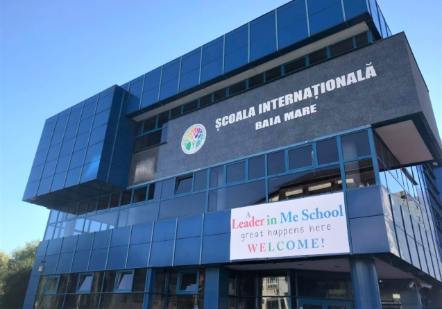 Recital de pian susținut de elevii Liceului Internațional Baia Mare, la final de an școlar