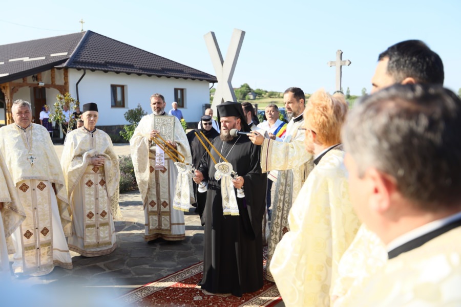 PS. Părinte Timotei Sătmăreanul, Arhiereu-Vicar al Episcopiei Ortodoxe Române a Maramureșului și Sătmarului, s-a aflat în mijlocul obștii monahale a Mănăstirii Chilia