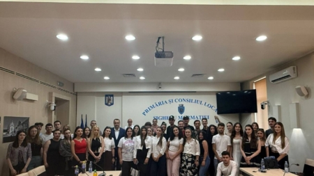 Primăria Sighetu Marmației a primit în practică 50 de studenți