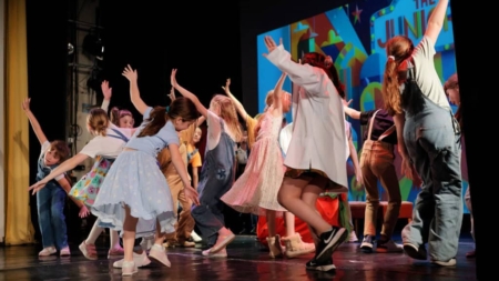 Tabără de actorie în natură pentru elevii din școala primară și gimnaziu