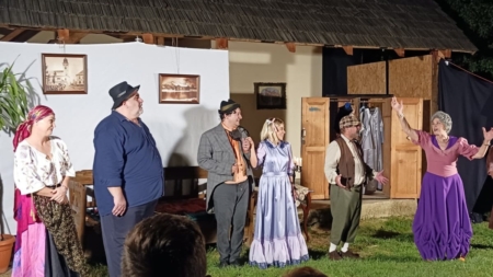Spectacolul de teatru „Piatra din casă” se va juca în această duminică