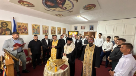 PS. Părinte Timotei Sătmăreanul i-a binecuvântat pe absolvenții licențiați și masteranzi din cadrul Domeniului de Teologie Ortodoxă „Justinian Arhiepiscopul” Baia Mare