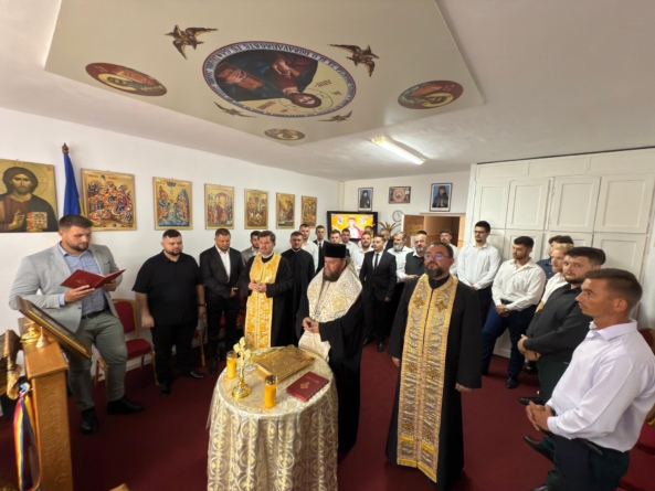 PS. Părinte Timotei Sătmăreanul i-a binecuvântat pe absolvenții licențiați și masteranzi din cadrul Domeniului de Teologie Ortodoxă „Justinian Arhiepiscopul” Baia Mare