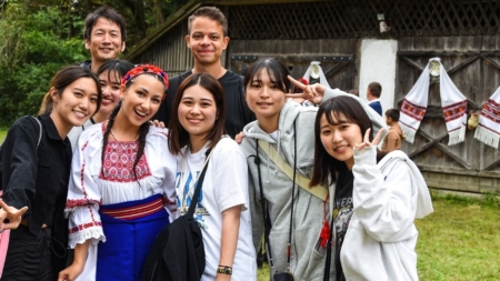 A IV-a ediția a Transilvania Creative Camp reunește studenți români și internaționali în Țara Lăpușului