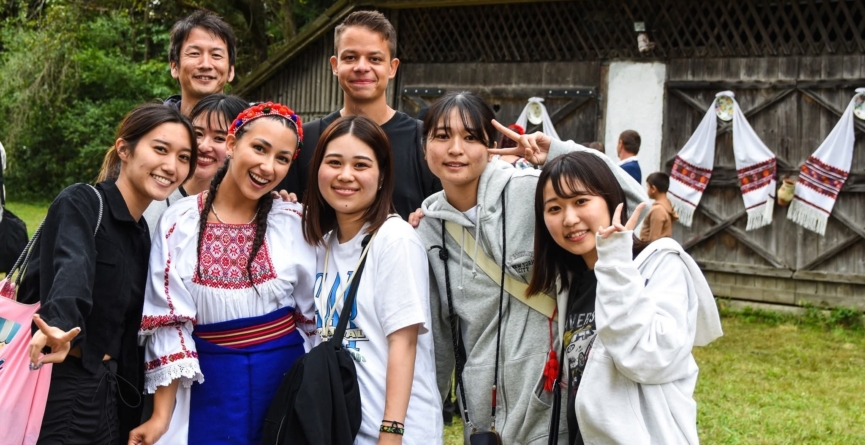 A IV-a ediția a Transilvania Creative Camp reunește studenți români și internaționali în Țara Lăpușului