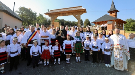 PS Părinte Iustin a slujit și a sfințit capela de cimitir în Parohia Ortodoxă Mara