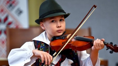 Înscrieri la Școala de Artă „Gheorghe Chivu” din Sighetu Marmației pentru anul educațional 2025-2026