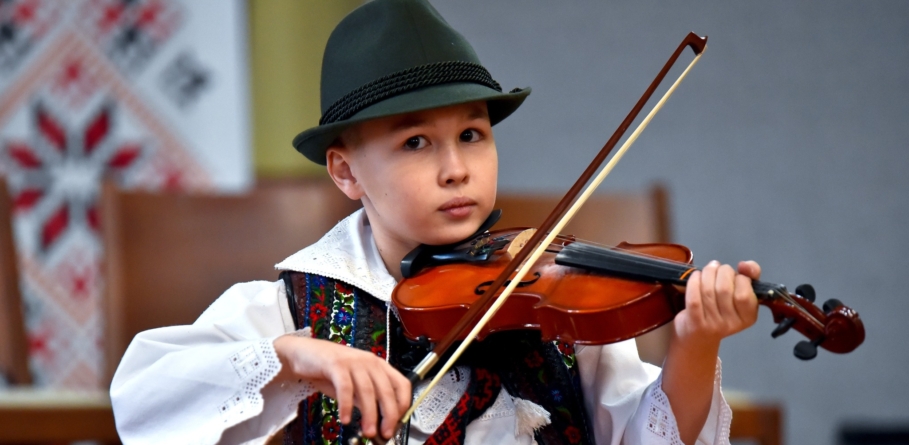 Înscrieri la Școala de Artă „Gheorghe Chivu” din Sighetu Marmației pentru anul educațional 2025-2026