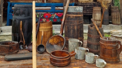 Bota păcurarului și a ei poveste a ajuns la Casa Muzeu din Rogoz