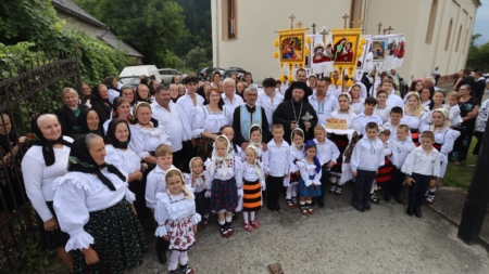 PS Timotei Sătmăreanul a săvârșit slujba Paraclisului Maicii Domnului la Parohia Sacel I