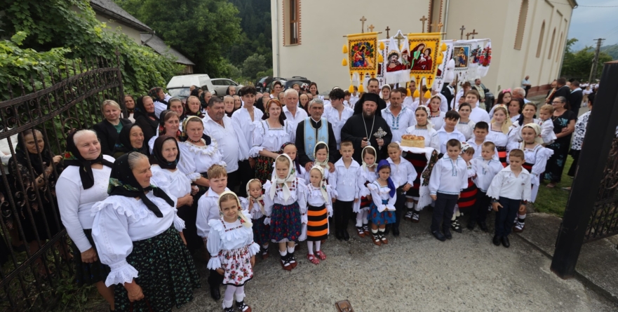 PS Timotei Sătmăreanul a săvârșit slujba Paraclisului Maicii Domnului la Parohia Sacel I