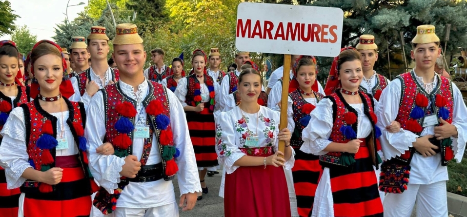 Ansamblul Folcloric „Coconii Maramureșului” participă la Festivalul-Concurs Internațional de Folclor „Peștișorul de Aur”
