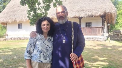 Părintele Constantin Necula, vizită la Muzeul Satului Baia Mare și Centrul Cultural Pastoral Sighet