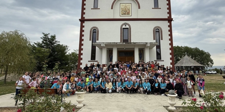 190 de copii au participat la Școala de vară „Tinerii satelor la mănăstire”, desfășurată la Mănăstirea Făget